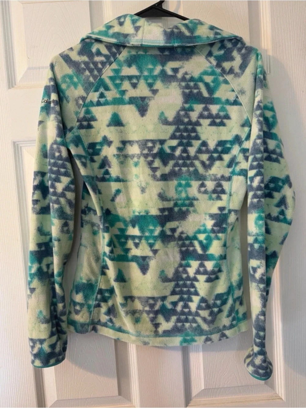 Columbia Aqua and Gray Geometric Quarter-Zip Fleece